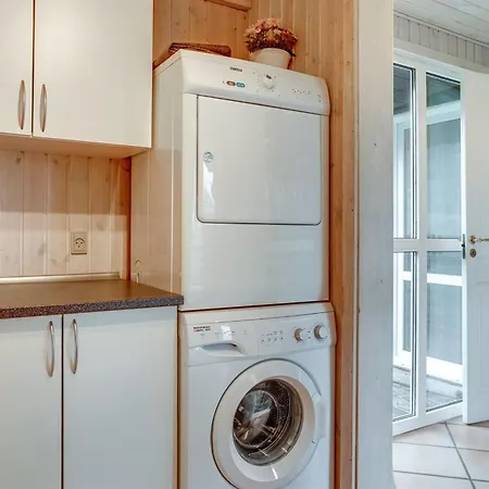 Holiday home Alrune - 800m From The Sea In Nw Jutland By Interhome *